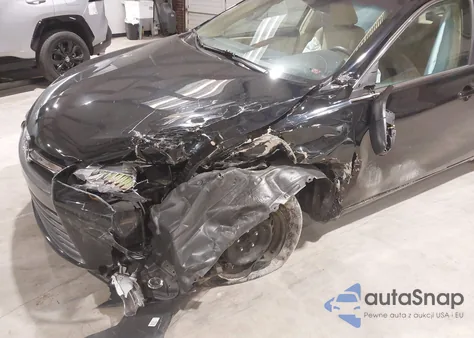 2017 Toyota Camry Le z USA, uszkodzony, nr VIN 4T1BF1FK2HU765765